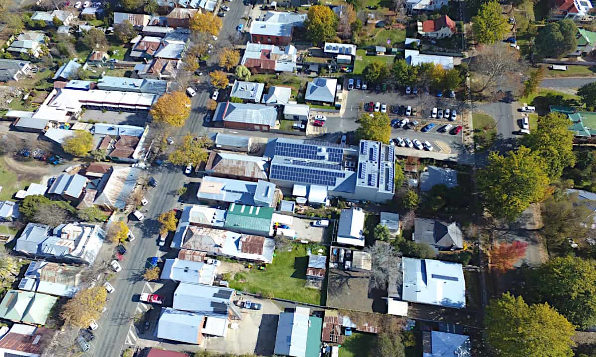 Solar+battery project has Australian town on target for 100% renewables