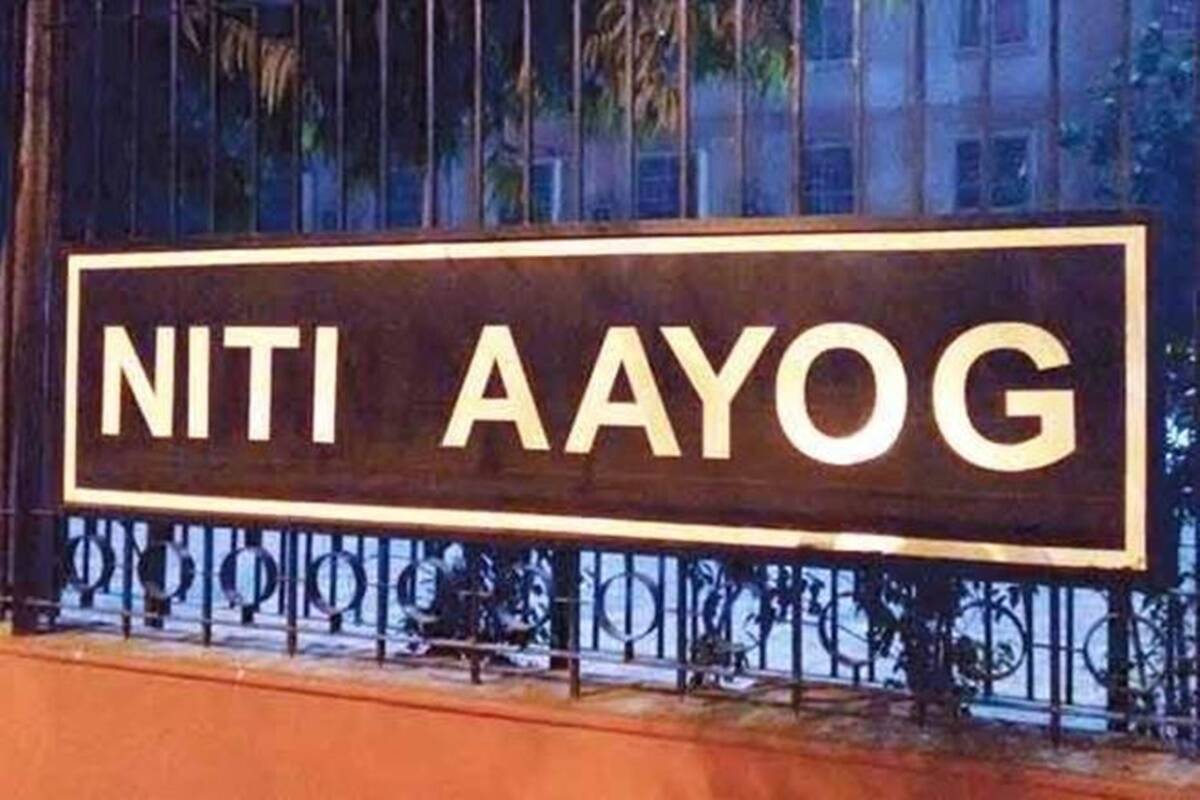 Niti Aayog suggests setting up of full-stack ‘digital banks’