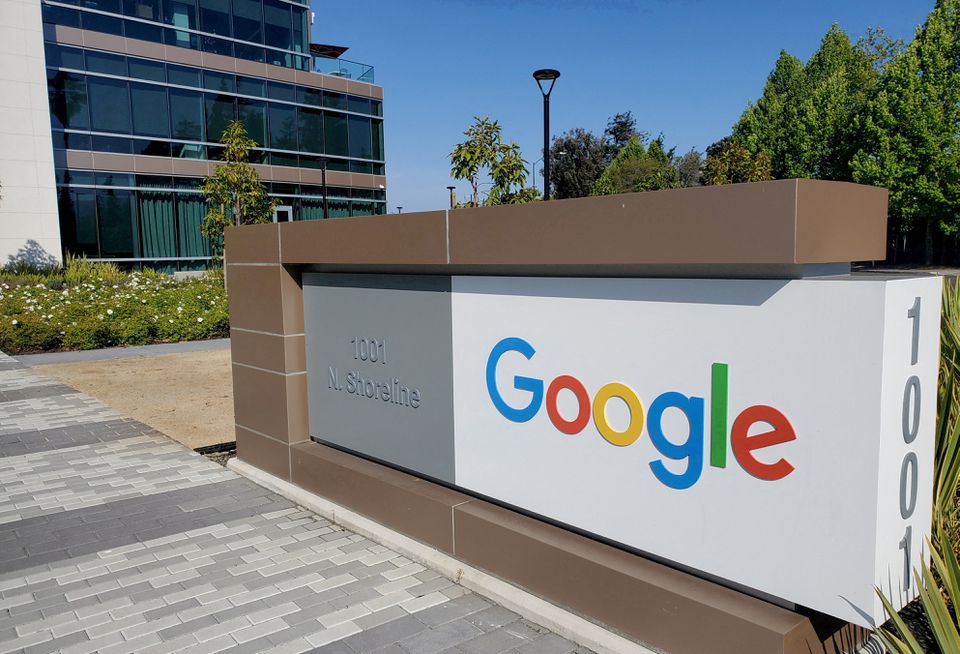 Google to invest $9.5 bln in U.S. offices, data centers this year