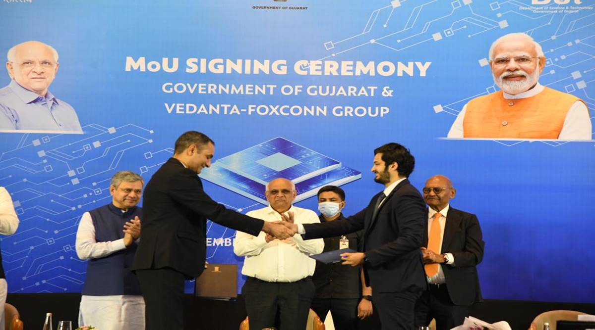 Vedanta-Foxconn sign MoU(20B$) with Gujarat govt to set up semiconductor unit in state with  Rs 1.54 lakh cr investment