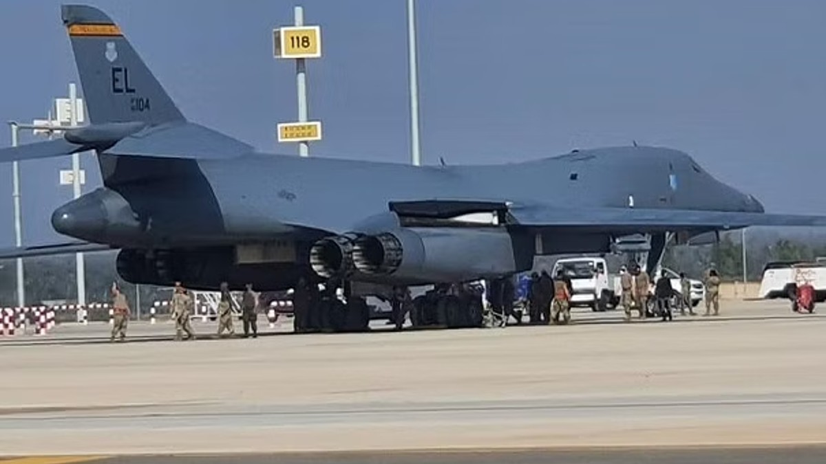 Aero-India: US throws another surprise; B-1B bomber flies in for the show : US Pioneer Global VC DIFCHQ Riyadh UAE-Singapore Norway Swiss Our Mind