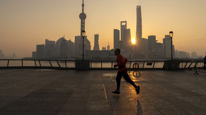 ECONOMY IMF upgrades global growth forecast, citing U.S. resilience and policy support in China : US Pioneer Global VC DIFCHQ Singapore Swiss-Riyadh Norway Our Mind