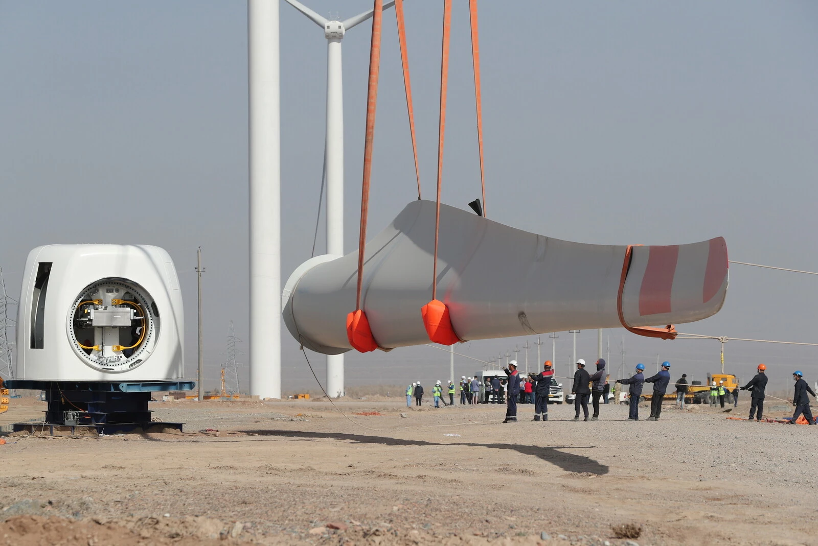 DAVOS 24 CLIMATE AND NATURE How de-risking renewable investments can bridge the $1.2 trillion gap in developing countries: US Pioneer Global VC DIFCHQ Singapore Swiss-Riyadh Norway Our Mind