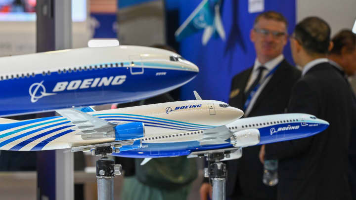 Singapore Airshows Boeing and Airbus Face a New Threat. China Is Spreading Its Wings : US Pioneer Global VC DIFCHQ Swiss Singapore -Riyadh Norway Our Mind