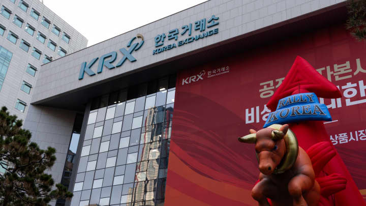 ASIA MARKETS Why South Korea’s Japan-style measures to boost its stock market may not work : US Pioneer Global VC DIFCHQ India Swiss Singapore – Riyadh Norway Our Mind