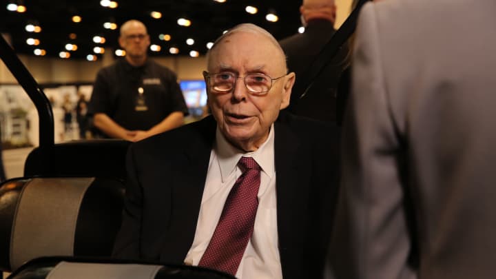 Berkshire shareholders remember Charlie Munger—3 lessons that will make you a better investor : US Pioneer Global VC DIFCHQ NYC India Singapore – Riyadh Norway Our Mind