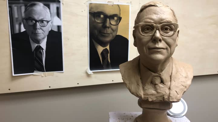 Bronze bust honoring the late Charlie Munger wowed crowd in Omaha at Berkshire  : US Pioneer Global VC DIFCHQ NYC India Singapore – Riyadh Norway Our Mind
