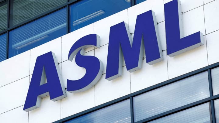 ASML bookings surge as AI chip demand boosts purchases of its critical semiconductor tools : US Pioneer Global VC DIFCHQ NYC India Singapore – Riyadh Norway Our Mind