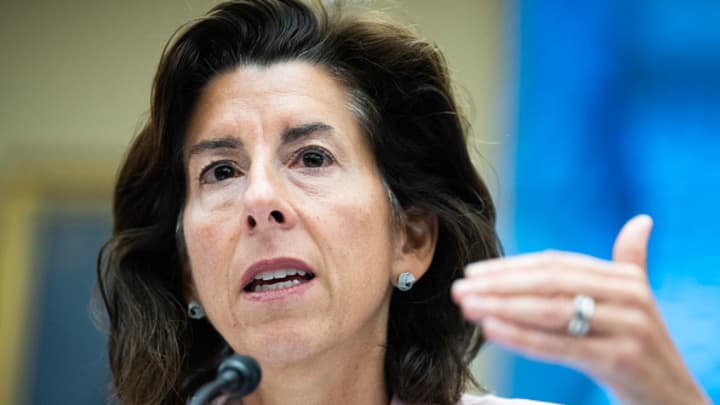 Democrats ask Raimondo to step up enforcement on CHIPS funding : US Pioneer Global VC DIFCHQ NYC India Singapore – Riyadh Norway Our Mind