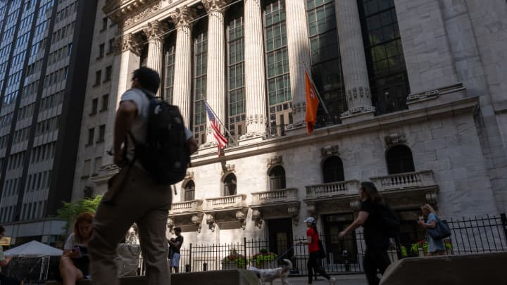 The ultra-wealthy just gained $49 trillion in wealth thanks to stocks : US Pioneer Global VC DIFCHQ NYC India Singapore – Riyadh Norway Our Mind