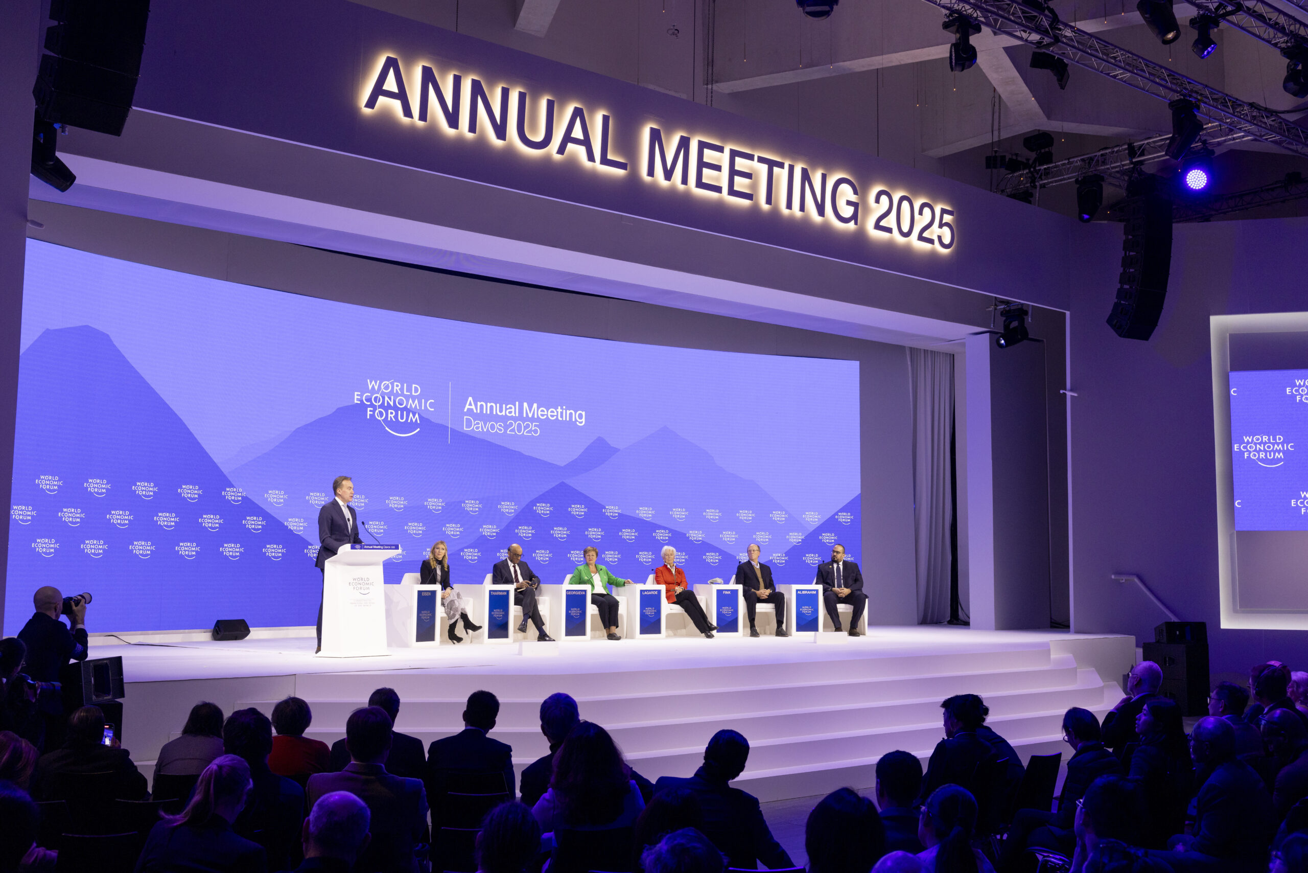 DAVOS 25 Bain & Company participates in World Economic Forum Annual Meeting 2025 in Davos : US Pioneer Global VC DIFCHQ SFO Singapore – Riyadh Swiss Our Mind