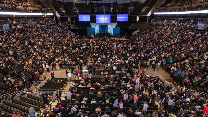 Warren Buffett’s Berkshire Hathaway Holds Its Annual Meeting Saturday : US Pioneer Global VC DIFCHQ SFO NYC Singapore – Riyadh Swiss Our Mind