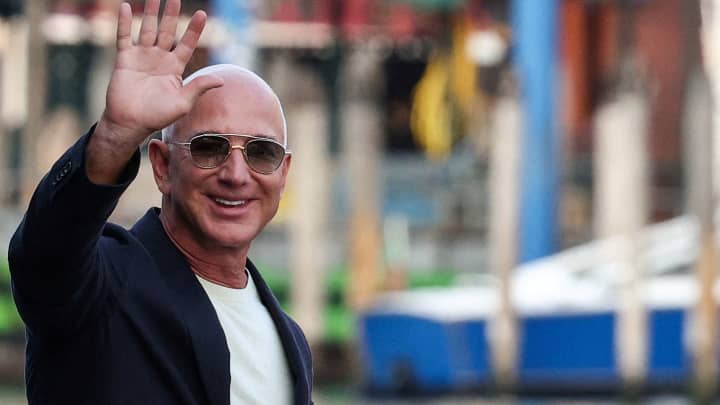 Jeff Bezos taps former Amazon Alexa head to lead $10 billion Earth fund : US Pioneer Global VC DIFCHQ SFO NYC Singapore – Riyadh Swiss Our Mind