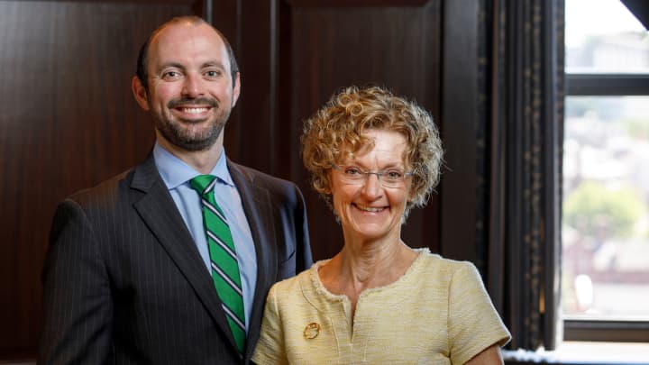 How CNBC’s No. 1 financial advisor uses a ‘white glove approach’ in tumultuous times : US Pioneer Global VC DIFCHQ SFO NYC Singapore – Riyadh Swiss Our Mind