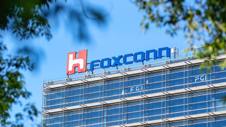 Foxconn highlights growing AI ambitions at ‘Tech Day’ : US Pioneer Global VC DIFCHQ SFO NYC Singapore – Riyadh Swiss Our Mind