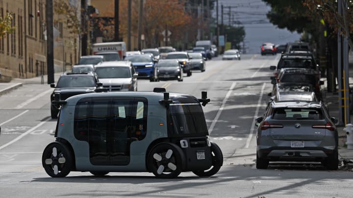 Amazon’s Zoox to begin charging for rides in Las Vegas after clearing NHTSA hurdle : US Pioneer Global VC DIFCHQ SFO NYC Singapore – Riyadh Swiss Our Mind