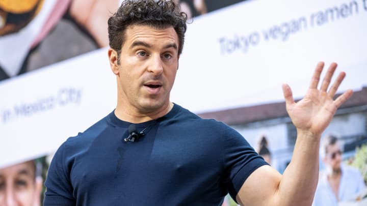Airbnb stock soars 9% on earnings and revenue beat, strong guidance for third quarter : US Pioneer Global VC DIFCHQ SFO NYC Singapore – Riyadh Swiss Our Mind Airbnb stock soars 9% on earnings and revenue beat, strong guidance for third quarter : US Pioneer Global VC DIFCHQ SFO NYC Singapore – Riyadh Swiss Our Mind