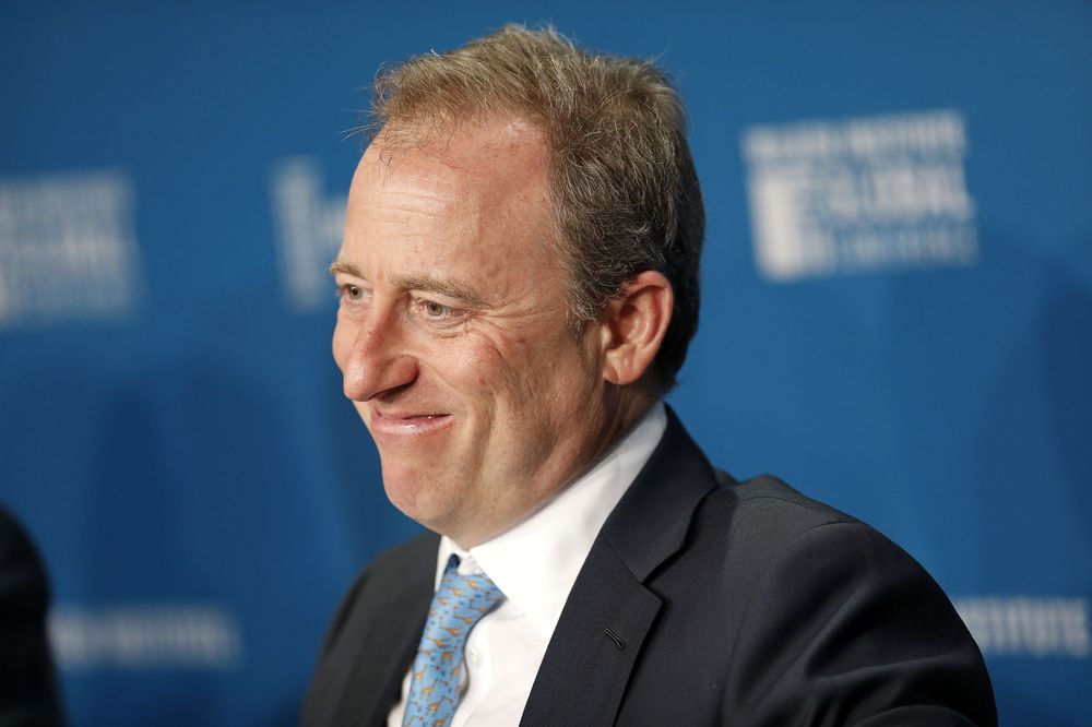 Apollo to buy nearly 10% stake in Abu Dhabi-backed alternative asset manager Mubadala Capital : US Pioneer Global VC DIFCHQ SFO NYC Singapore – Riyadh Swiss Our Mind Apollo to buy nearly 10% stake in Abu Dhabi-backed alternative asset manager Mubadala Capital : US Pioneer Global VC DIFCHQ SFO NYC Singapore – Riyadh Swiss Our Mind
