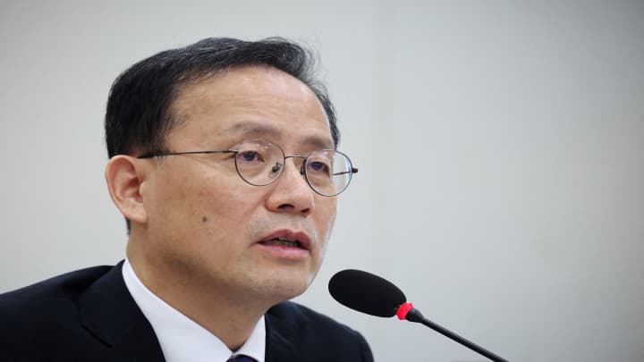 Semiconductor market to remain solid ‘at least through next year,’ South Korea finance minister : US Pioneer Global VC DIFCHQ SFO NYC Singapore – Riyadh Swiss Our Mind Semiconductor market to remain solid ‘at least through next year,’ South Korea finance minister : US Pioneer Global VC DIFCHQ SFO NYC Singapore – Riyadh Swiss Our Mind